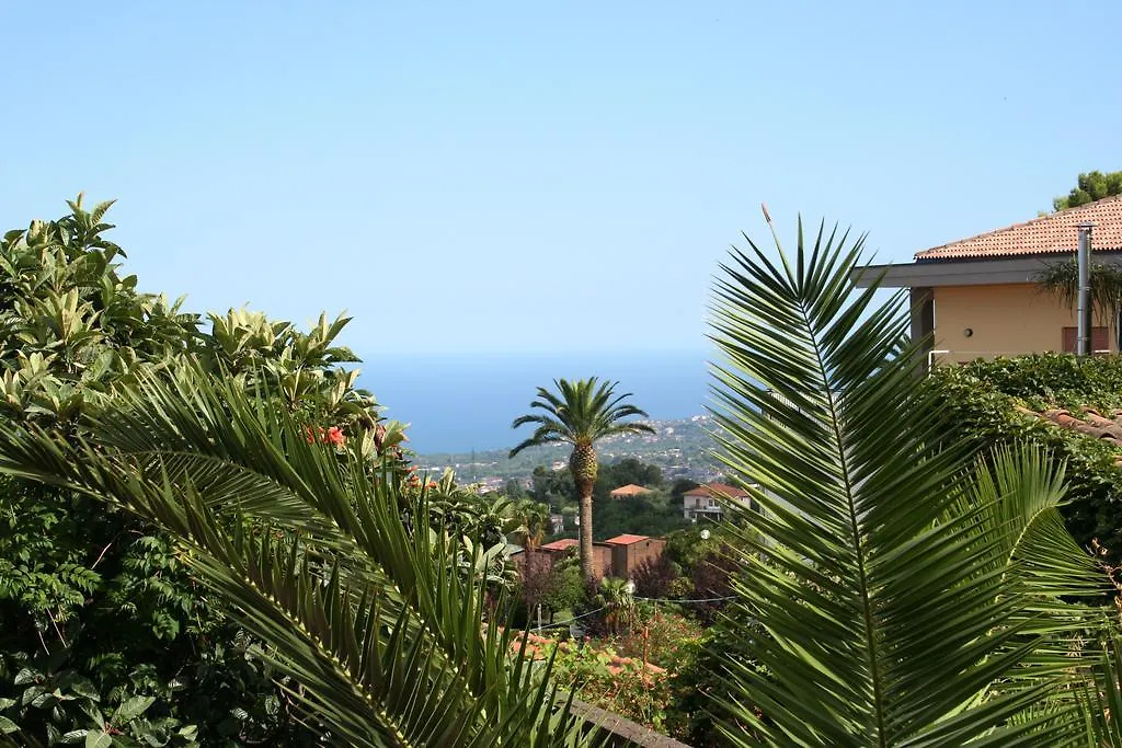 Casa Rocca d'Api Villa Zafferana Etnea Italia