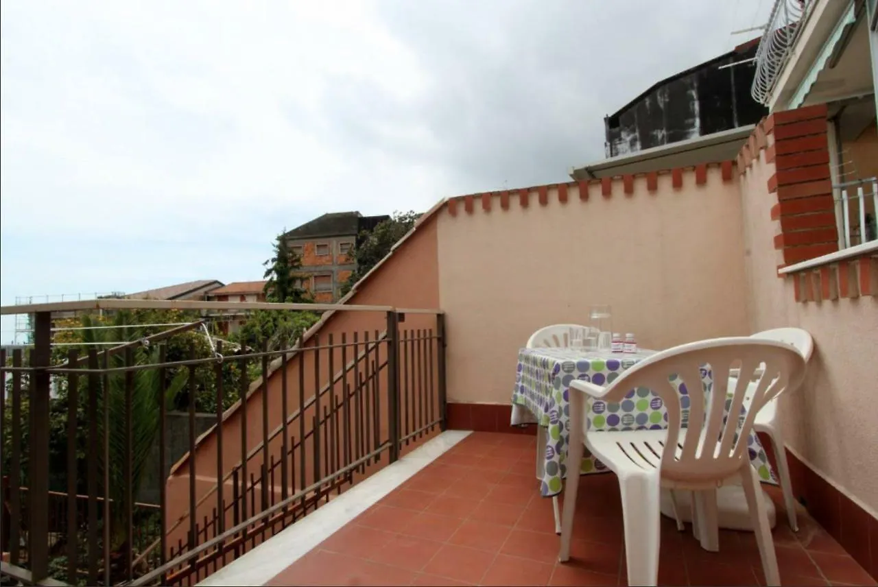 Casa Rocca d'Api Villa Zafferana Etnea Italia